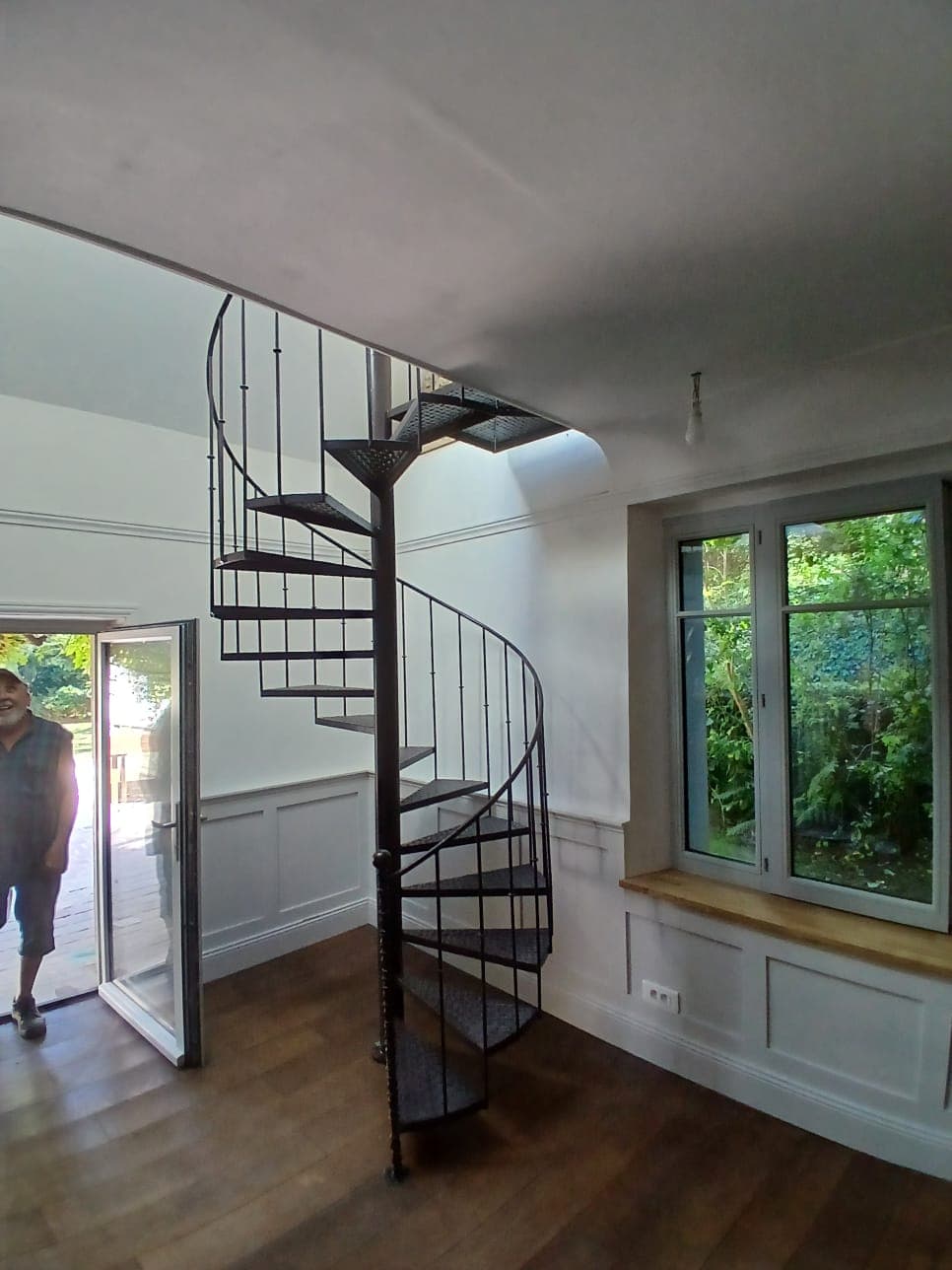 Escalier colimaçon en fer forgé sur mesure - Modèle hélicoïdal